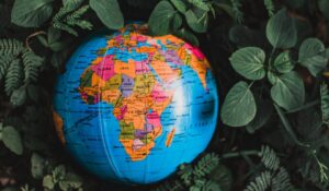 globo com mapas destaque para continente africano